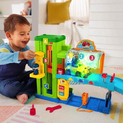 FISHER PRICE LITTLE PEOPLE AUTOLAVAGGIO           