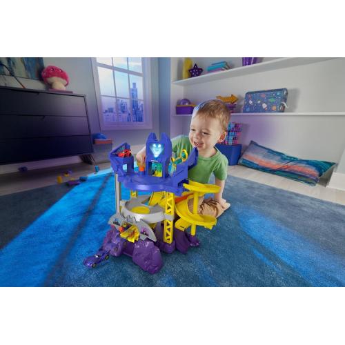 BATWHEELS BATCAVERNA HYR74