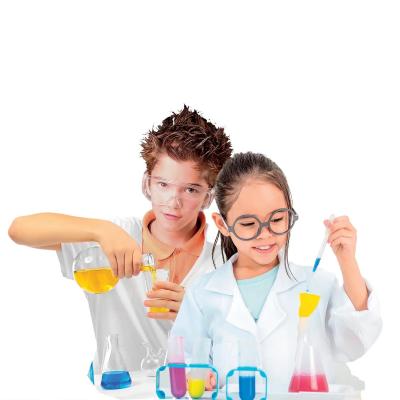 IL LABORATORIO DI CHIMICA