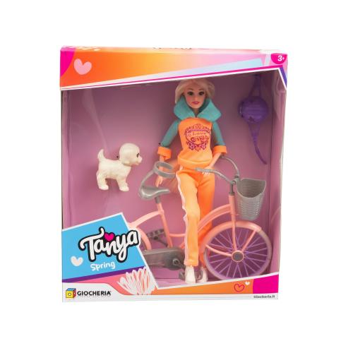TANYA SPRING GIRO IN BICI