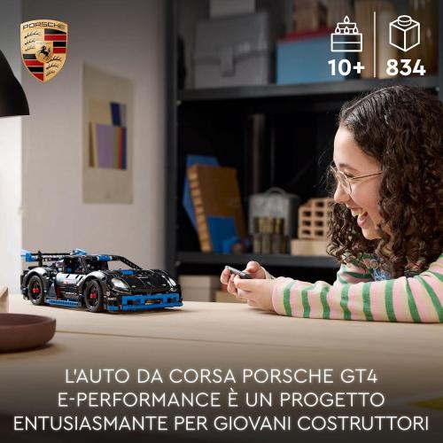 AUTO DA CORSA PORSCHE GT4 E-PERFORMANCE