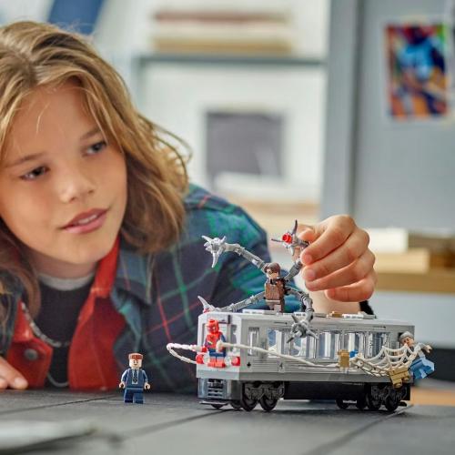 LEGO MARVEL SPIDERMAN VS DOC OCK DUELLO SUL TRENO