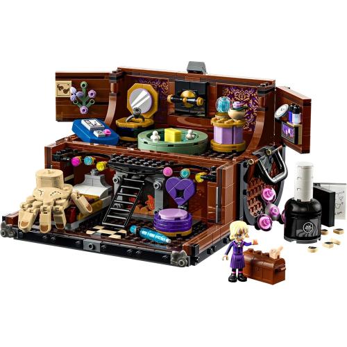 WEDNESDAY APPARTAMENTO DI MANO