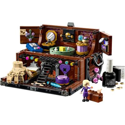 WEDNESDAY APPARTAMENTO DI MANO