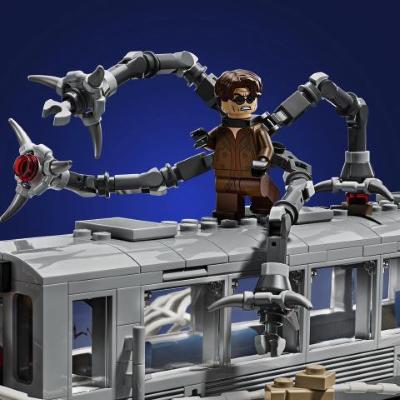 SUPER HEROES MARVEL SPIDER-MAN CONTRO DOC OCK: DUELLO SUL TRENO