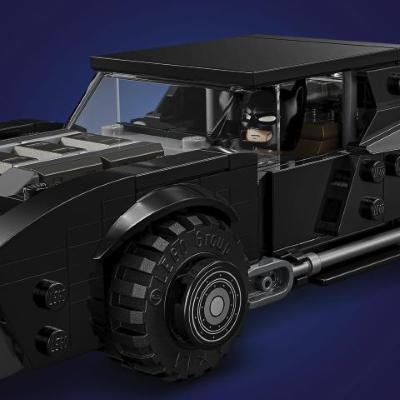 LEGO BATMOBILE DI BATMAN