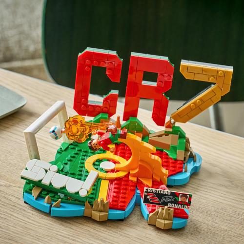 LEGO® EDITION FOOTBALL CRISTIANO RONALDO HIGHLIGHTS