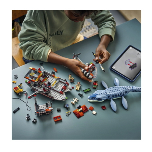 LEGO JURASSIC WORLD ATTACCO ALLA BARCA DEL DINOSAURO MOSASAURUS