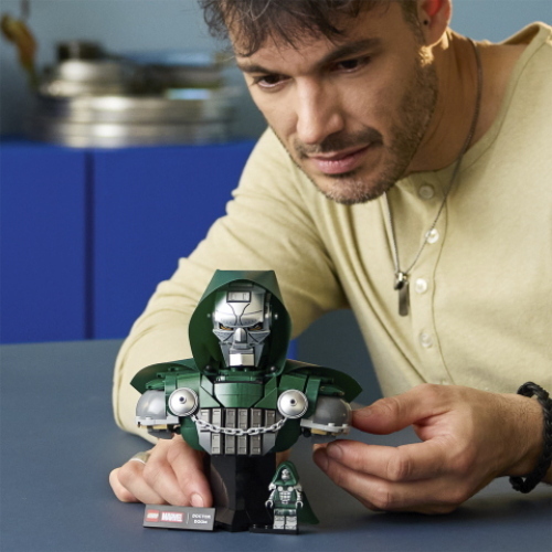 LEGO MARVEL BUSTO DEL DOTTOR DOOM