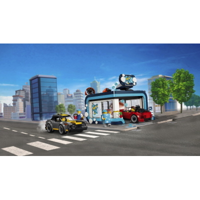 LEGO® CITY AUTOLAVAGGIO DRIVE-IN