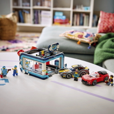 LEGO® CITY AUTOLAVAGGIO DRIVE-IN