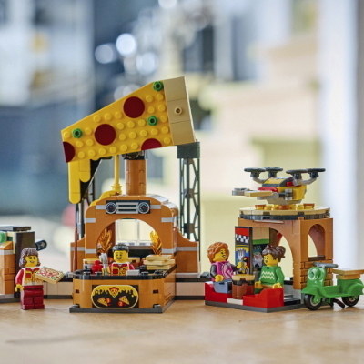 LEGO® CITY CENTRO DI CONSEGNA PER LE PIZZE