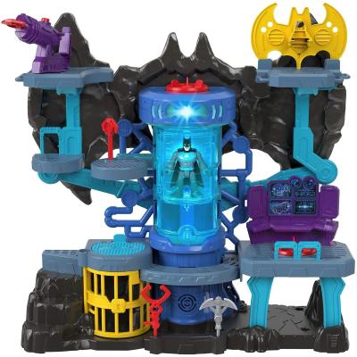 IMAGINEXT DC BAT-TECH BATCAVERNA CON LUCI E SUONI E PERSONAGGIO